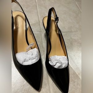 Liz Claiborne kitty pumps heels